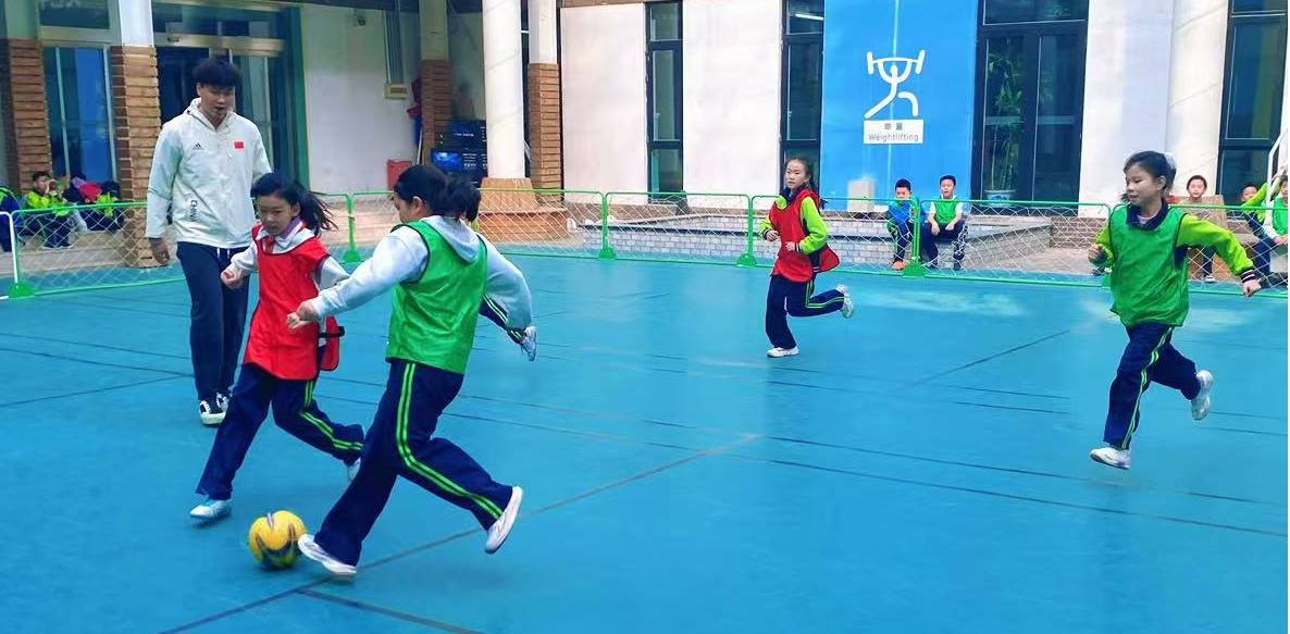 260408-305 260408-305